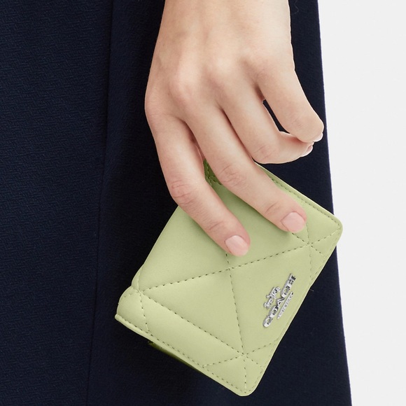 🆕 Coach Puffy Diamond Quilting Mini Wallet On Chain - Picture 5 of 5